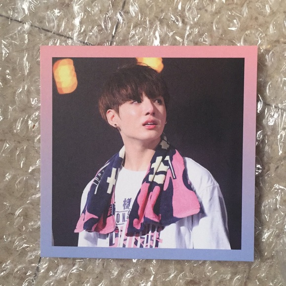 2016 BTS LIVE ON STAGE EPILOGUE WITH PHOTOCARD - Picture 14 of 16